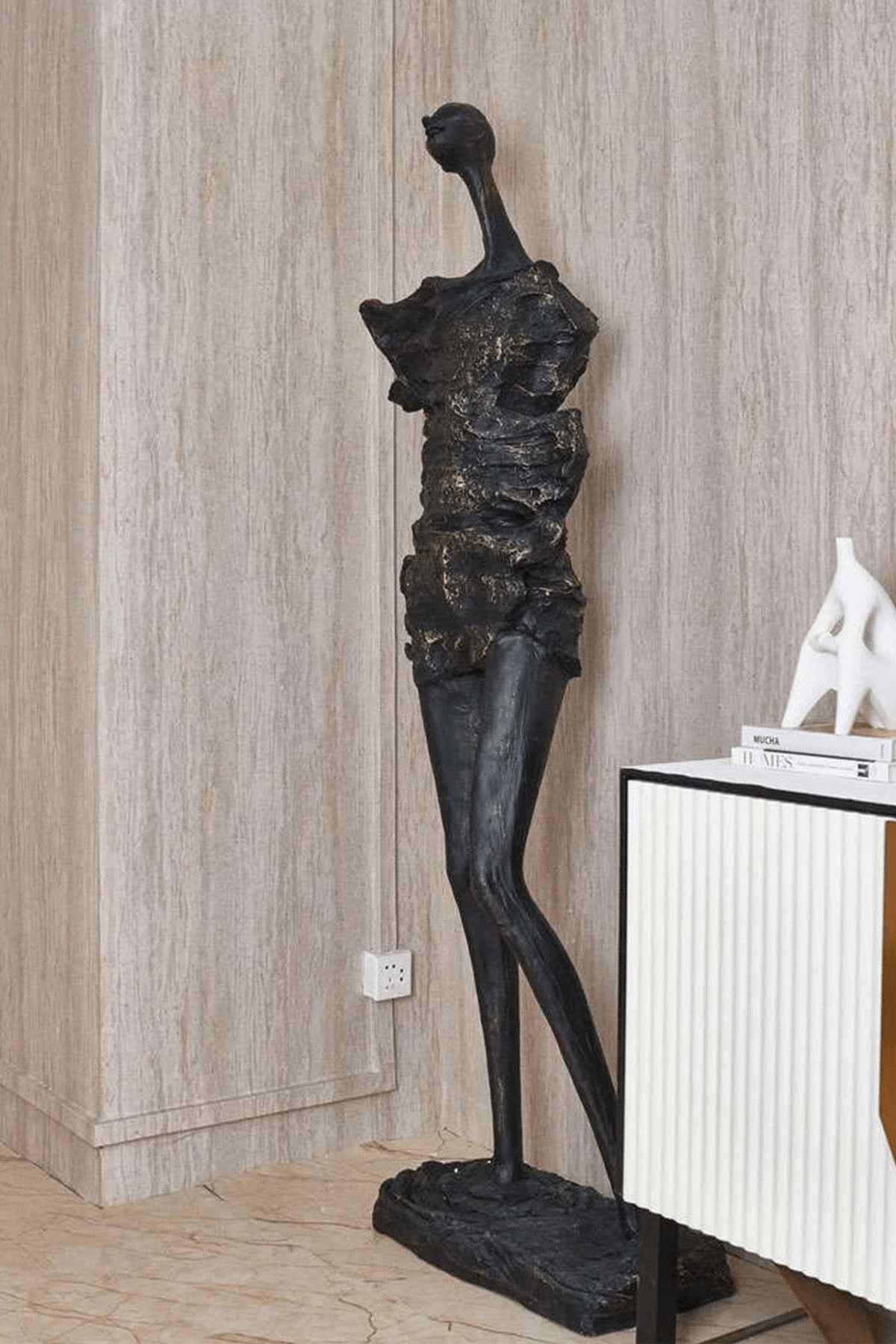 Dravik Sculpture Floor Ornaments