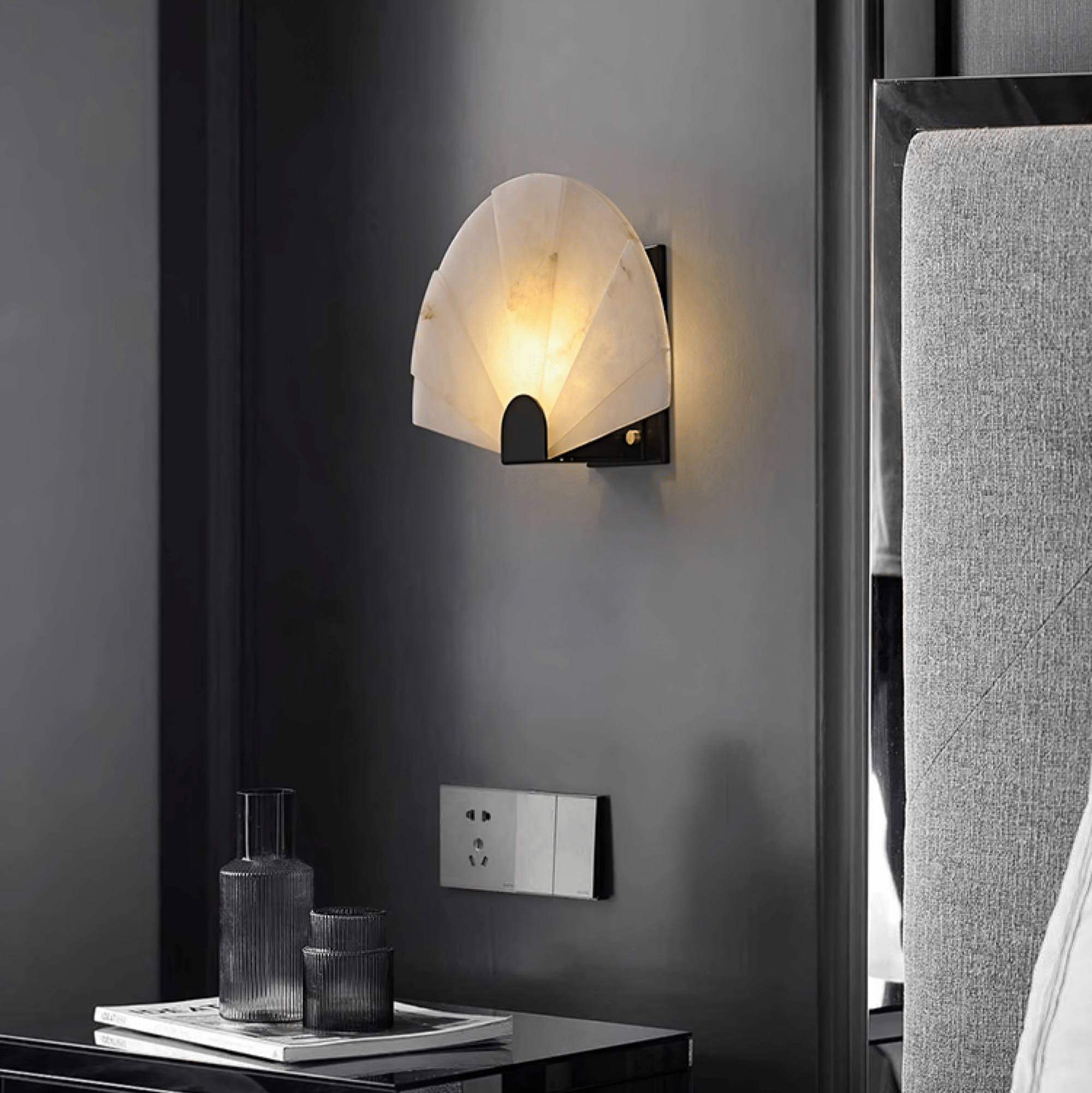 Nevora Alabaster Wall Lamp