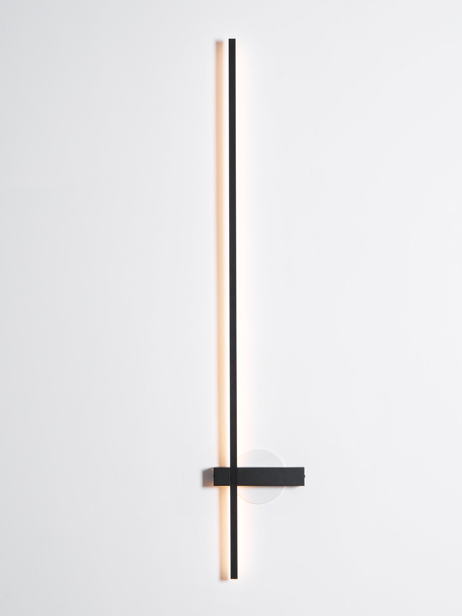 Adeline Linear Rechargeable Sconce