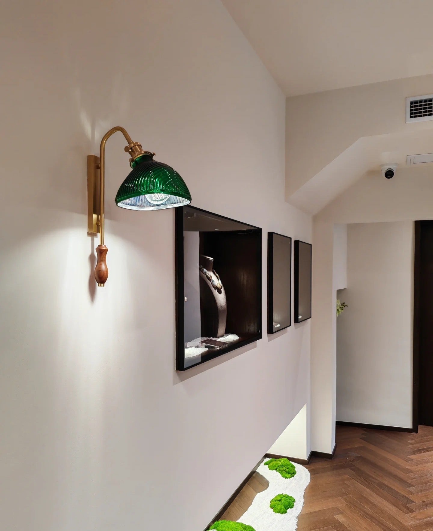 Alaric Wall Lamp