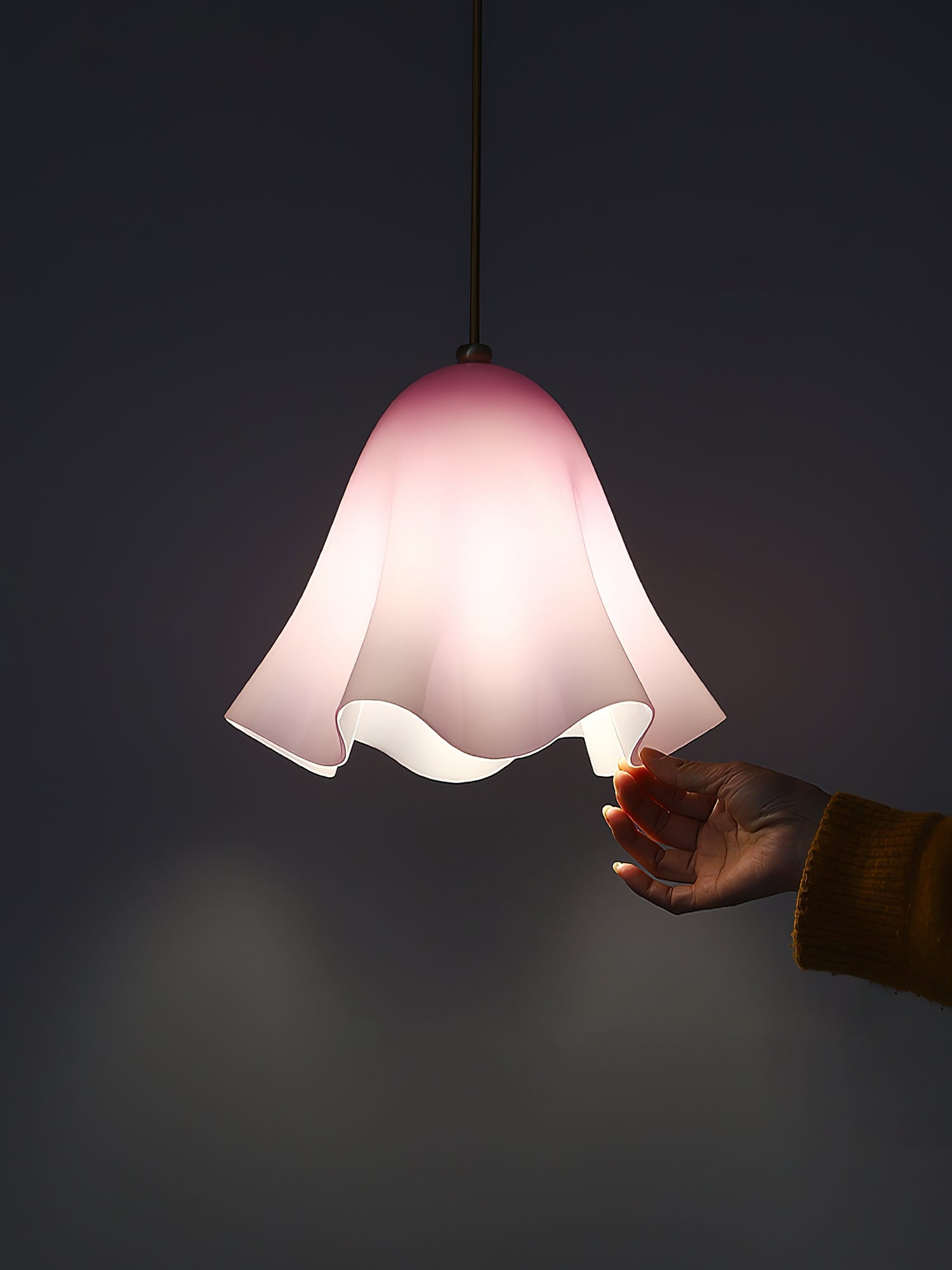 Vera Bloom Swag Pendant Lamp