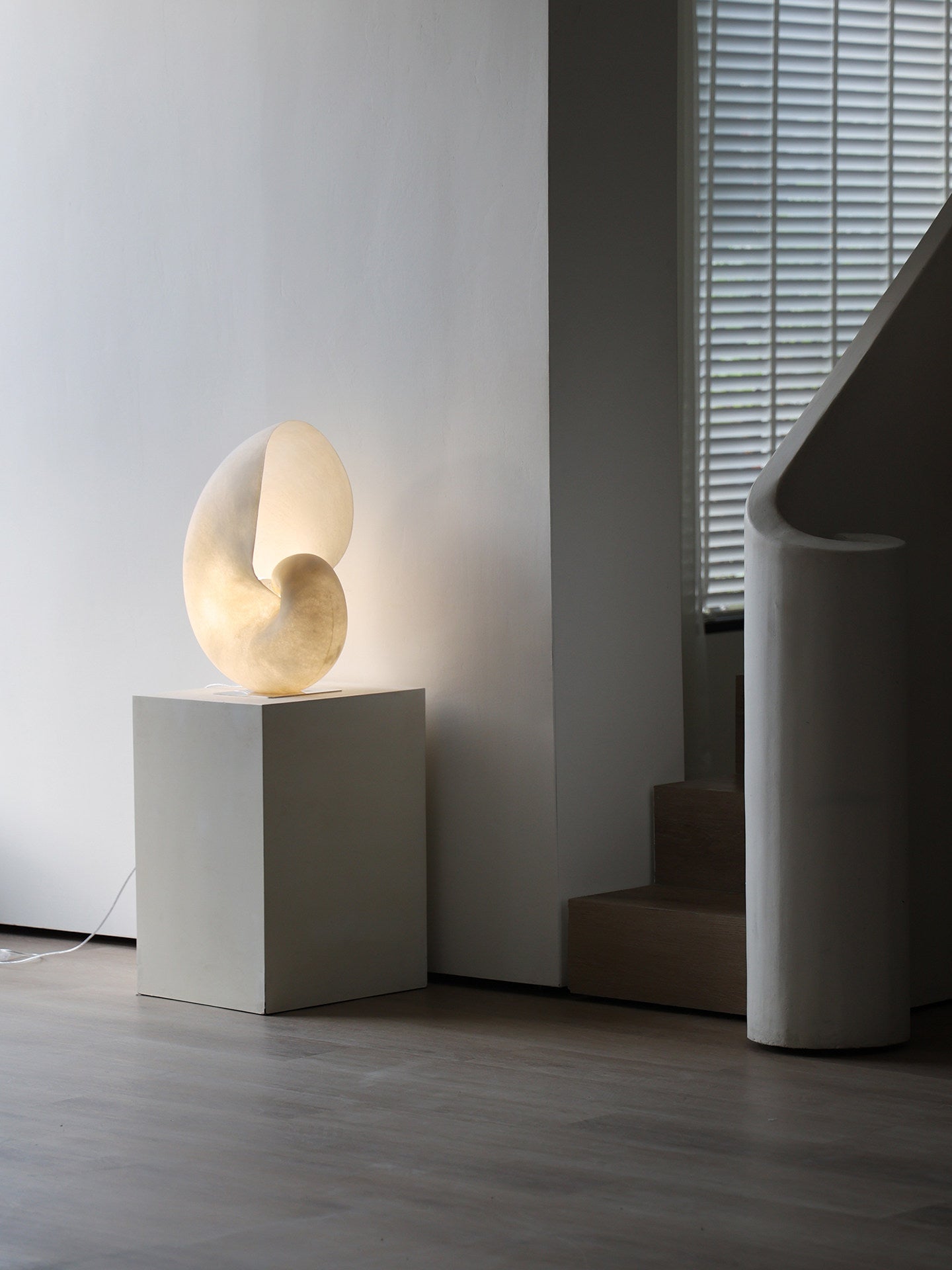 Conch Bloom Lamp