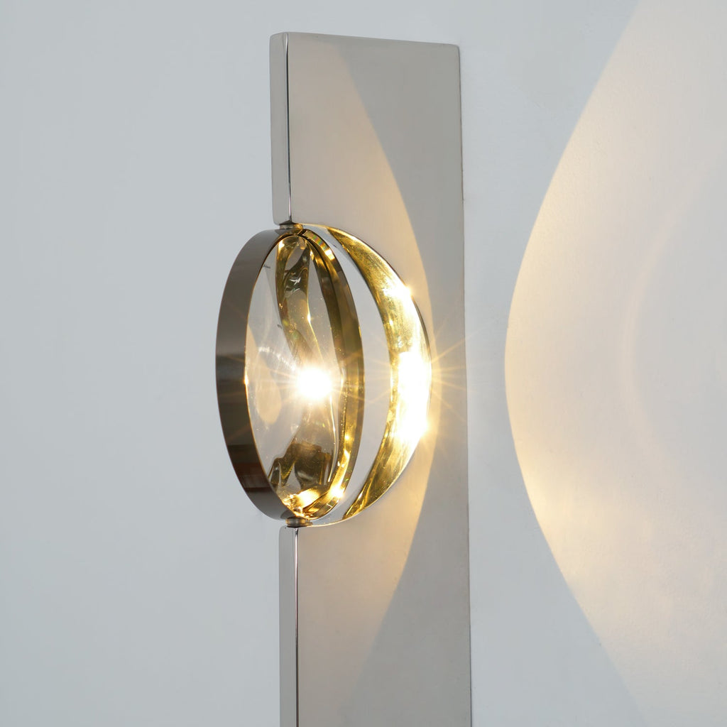 Kinetic Shadow Plug-in Wall Lamp