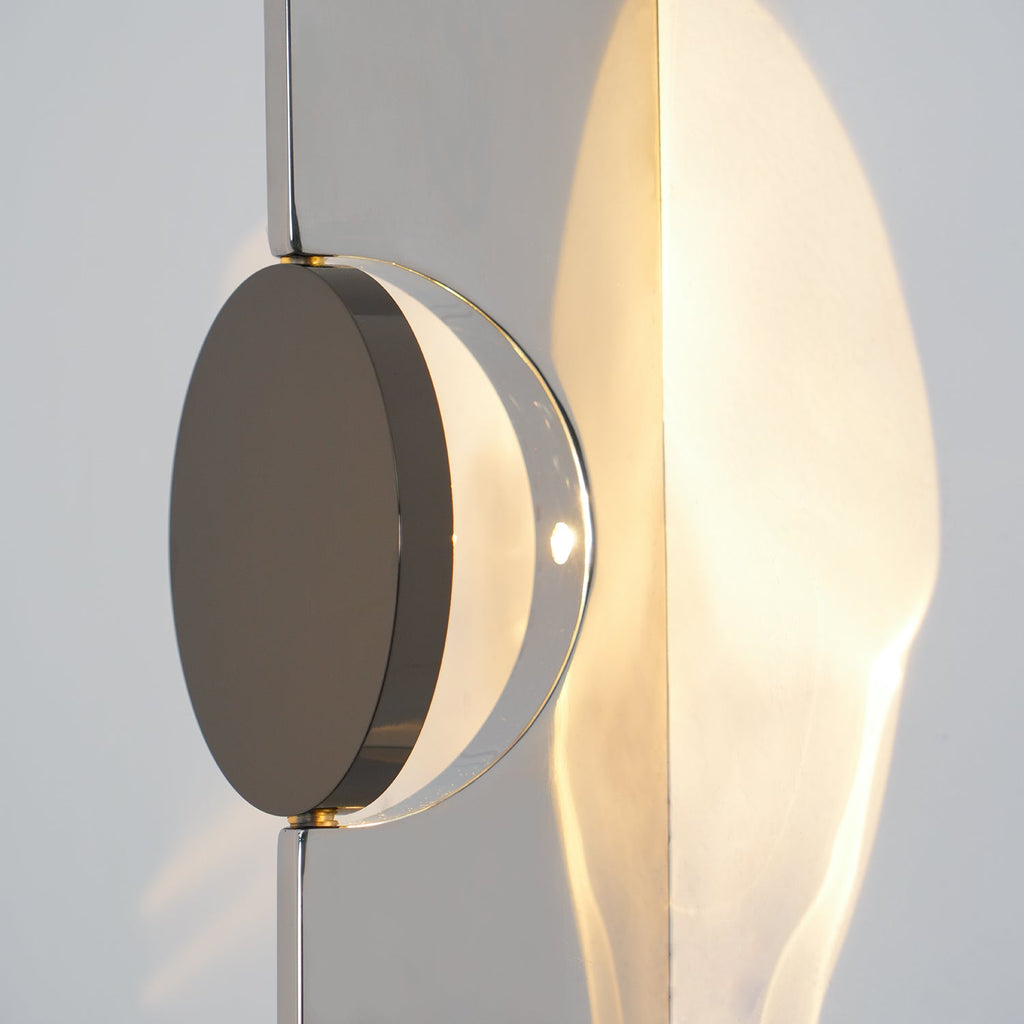 Kinetic Shadow Wall Lamp