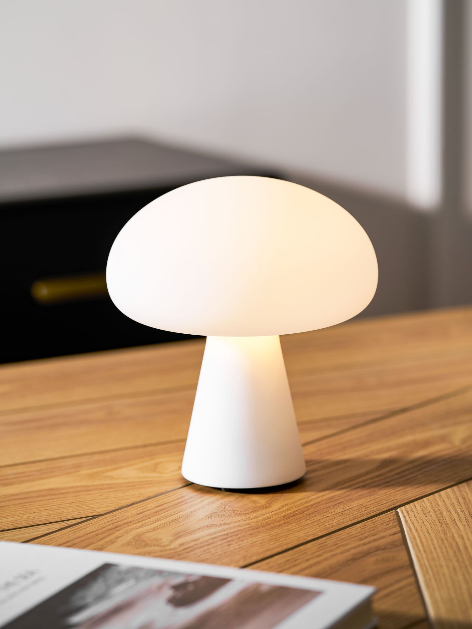 Obello Portable Rechargeable Table Light