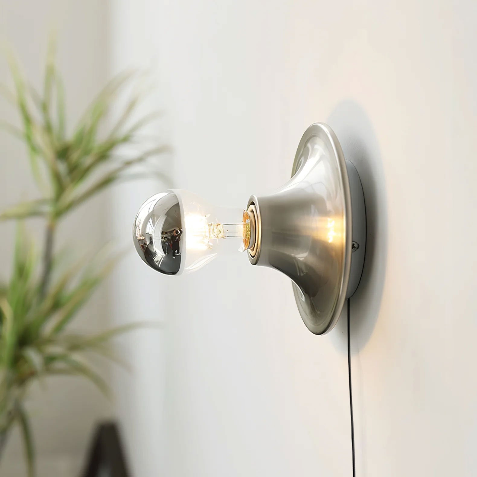 Eclipta Plug-in Wall Sconce