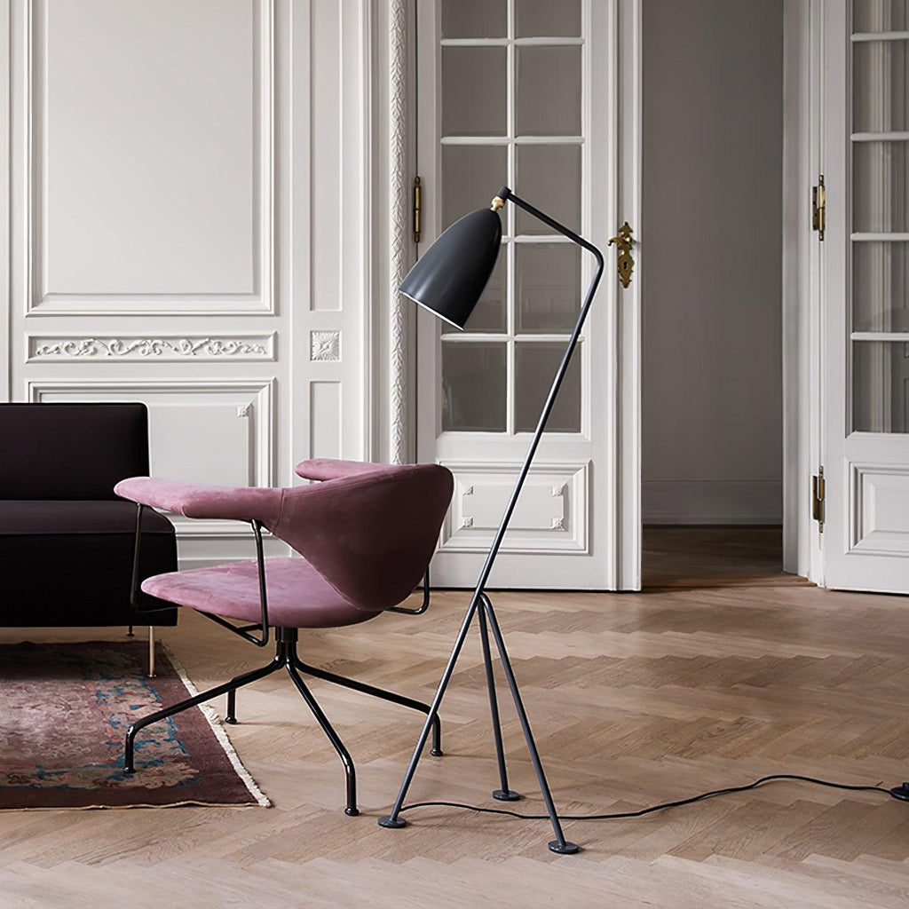 Lean Floor Lamp