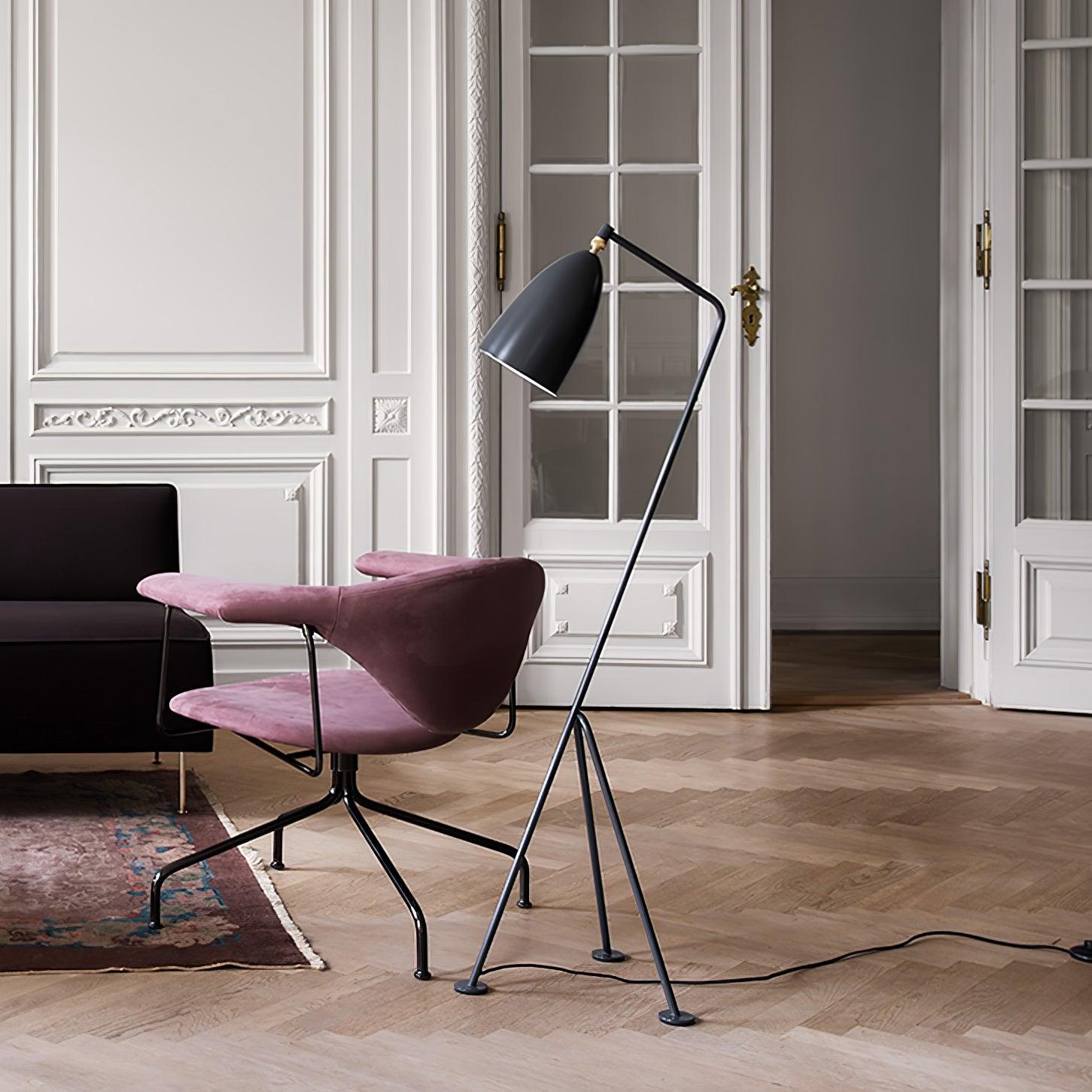 Lean Floor Lamp