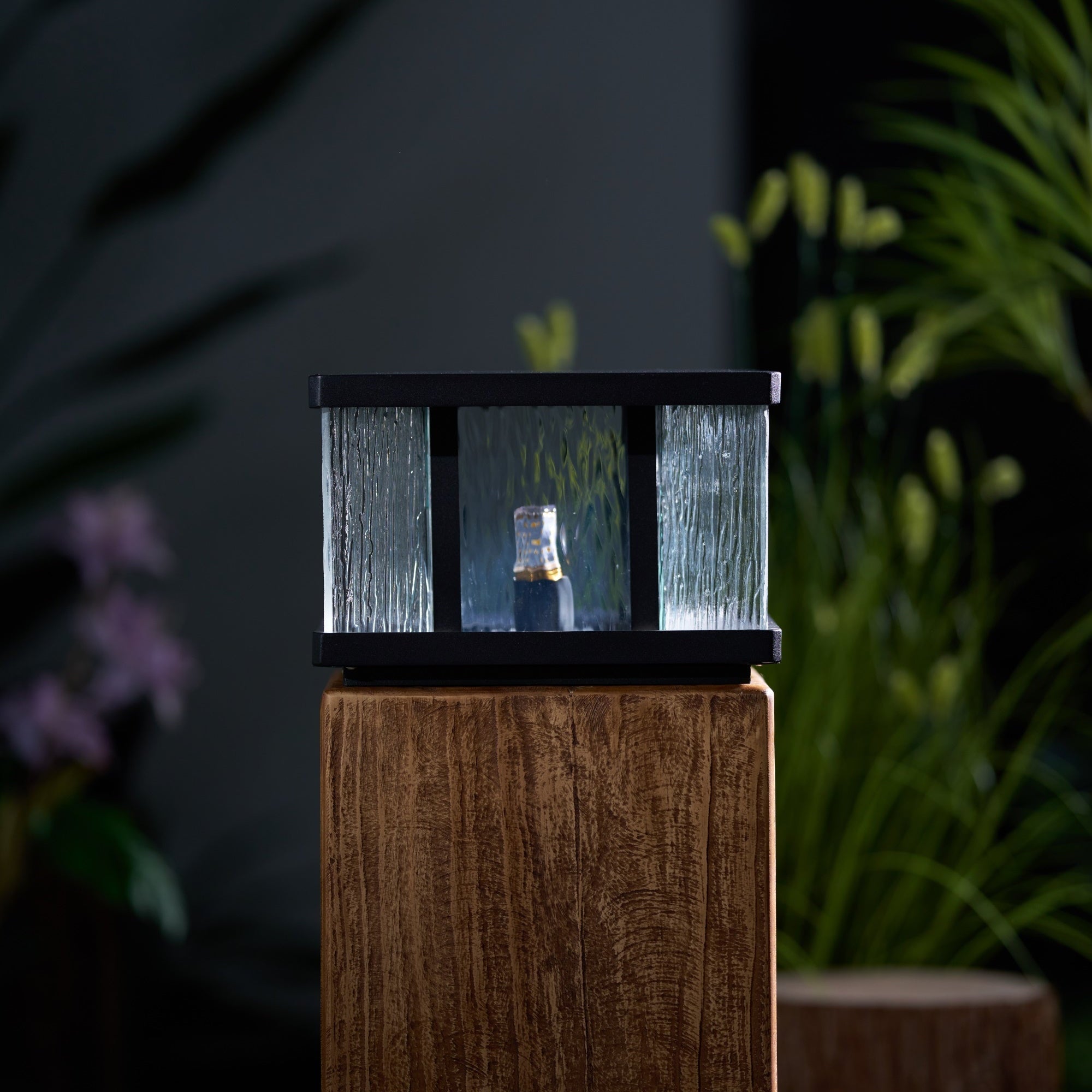 Stratos Square Outdoor Light