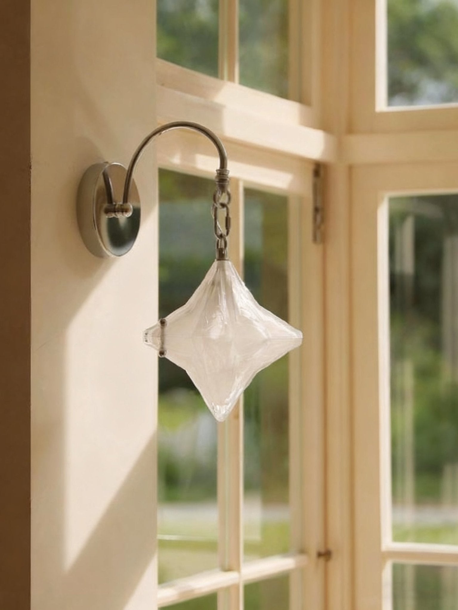 Lyra Star Wall Lamp