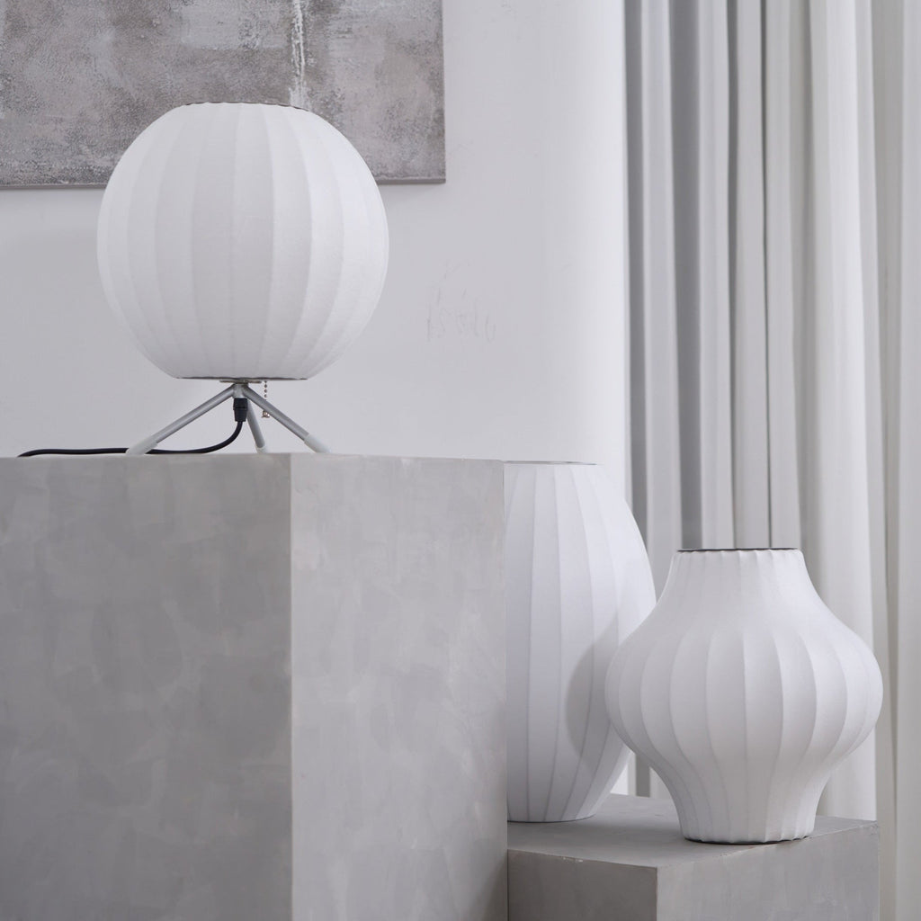 Tripod Bubble Table Lamp