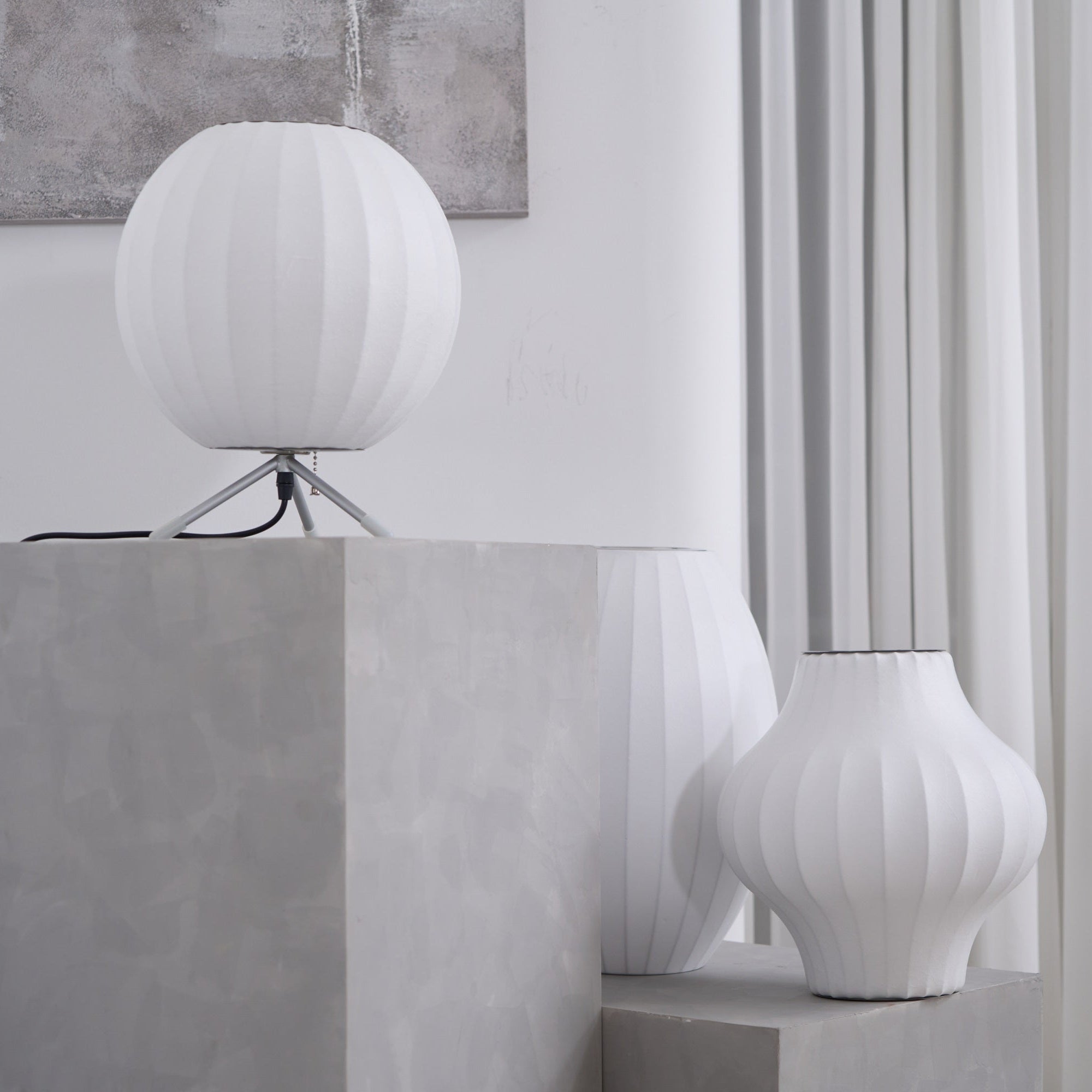 Tripod Bubble Table Lamp