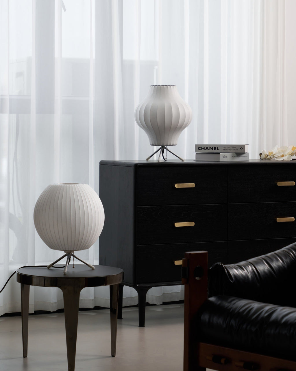 Tripod Bubble Table Lamp