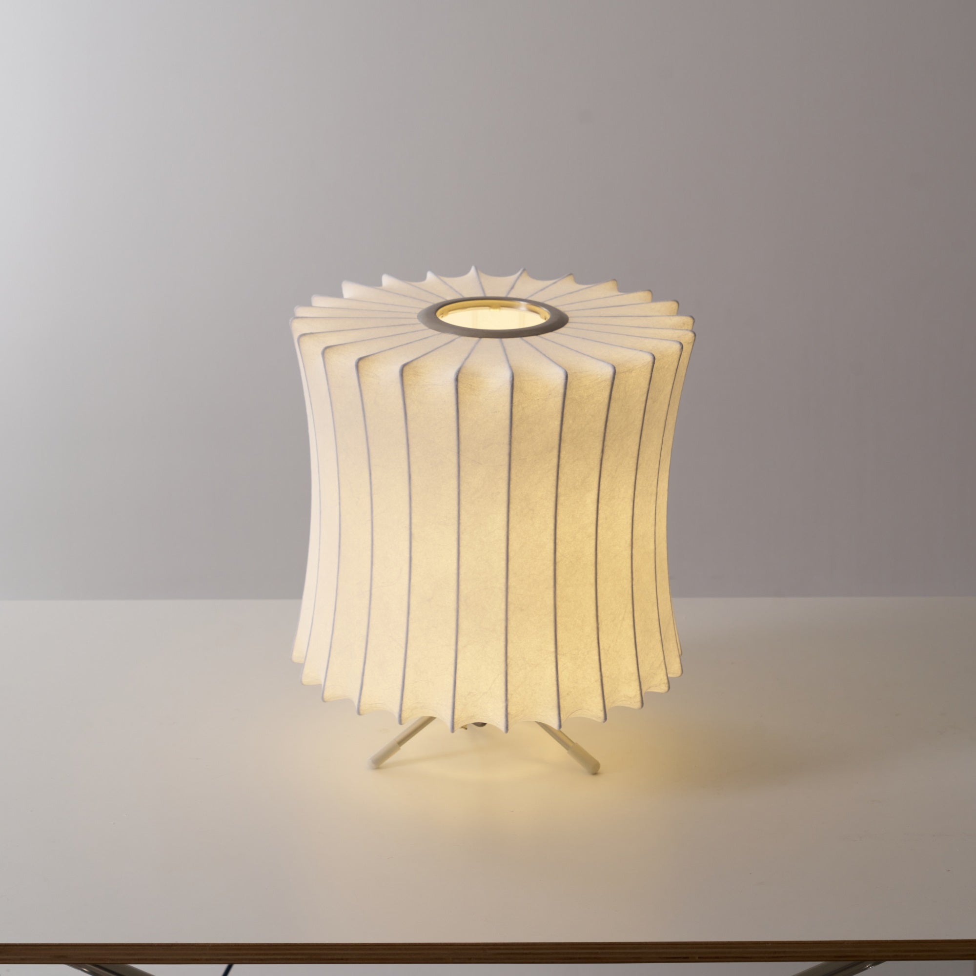 Tripod Bubble Table Lamp