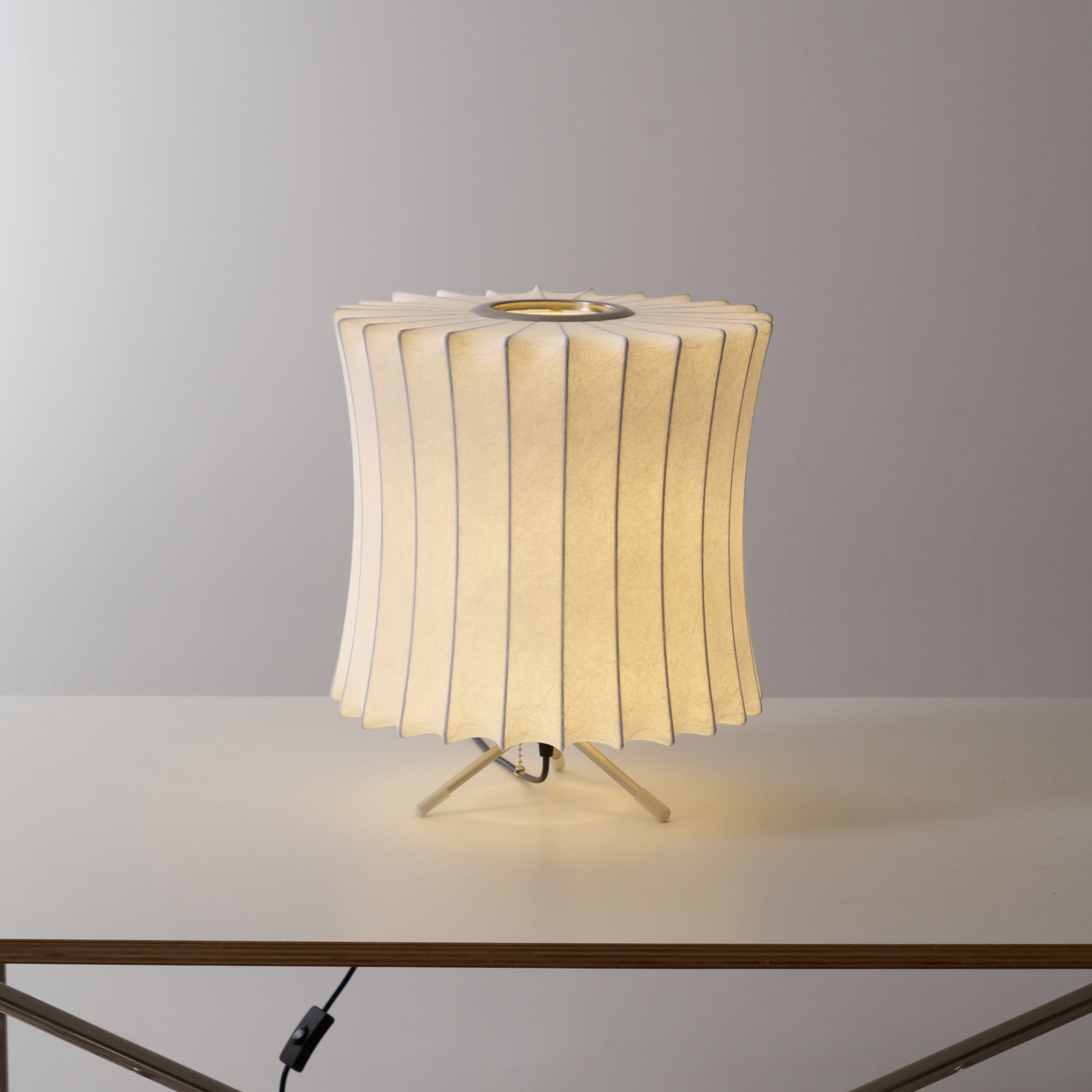 Tripod Bubble Table Lamp