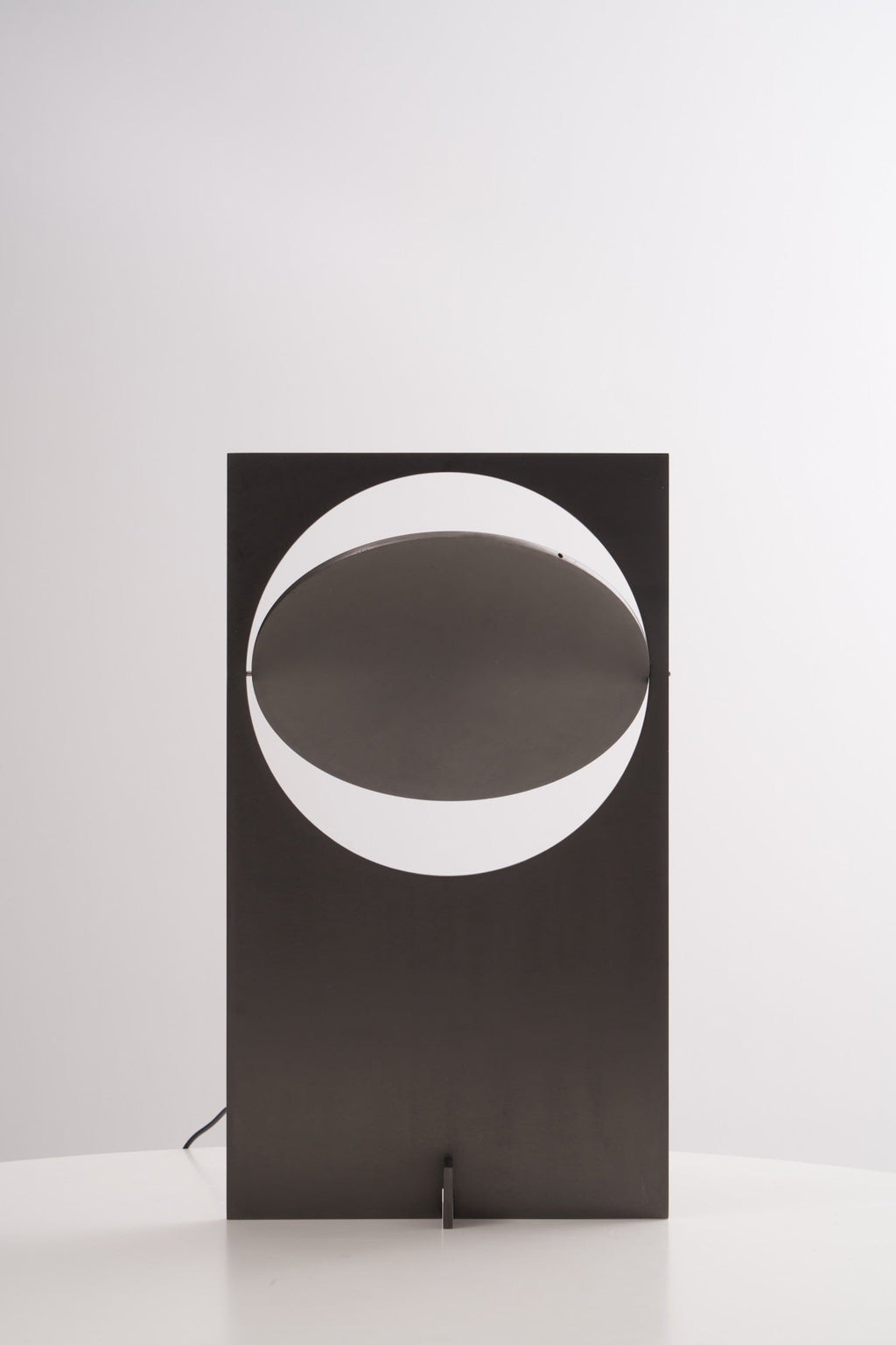 Axis Rotating Disc Table Lamp