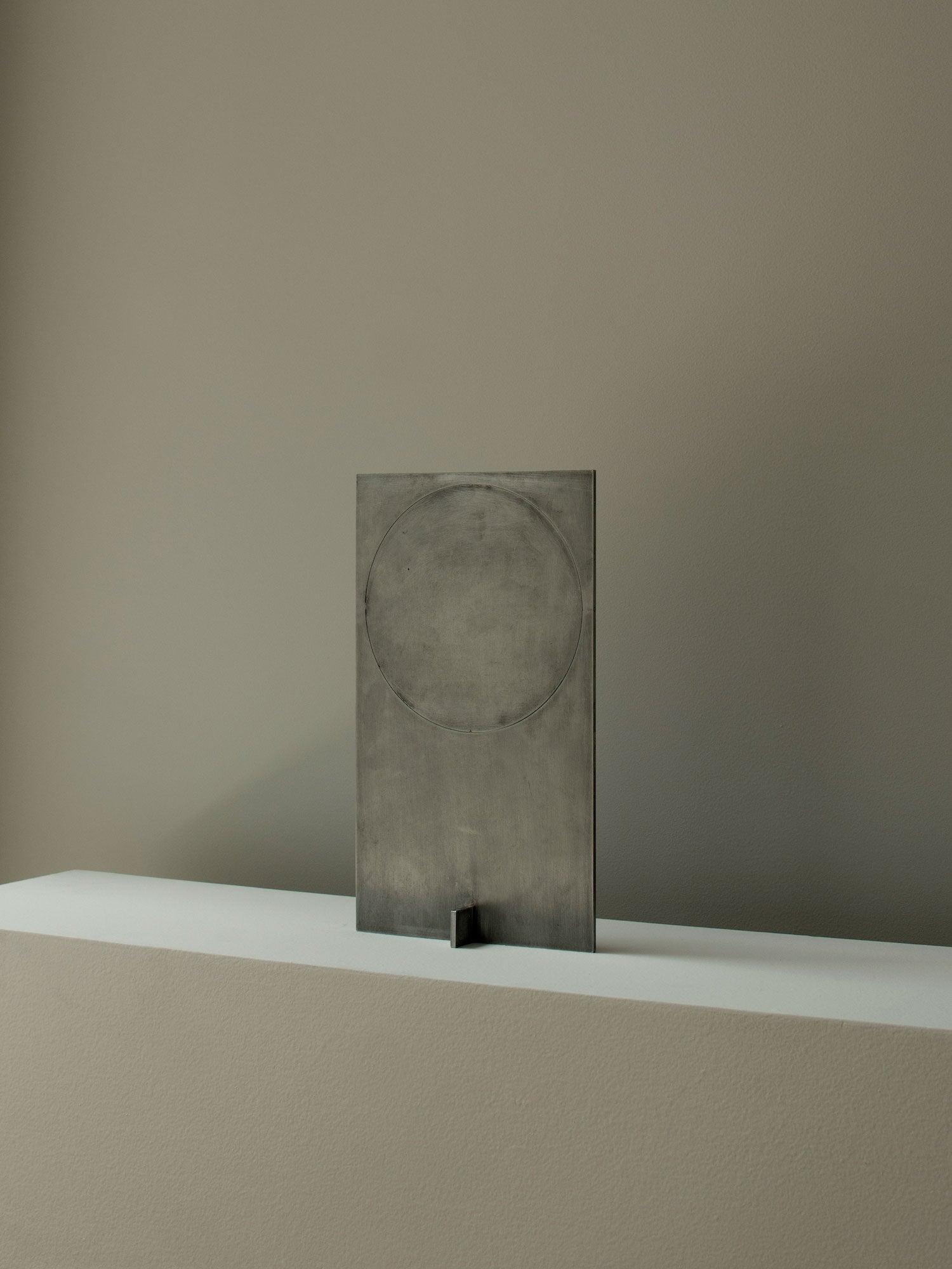 Axis Rotating Disc Table Lamp