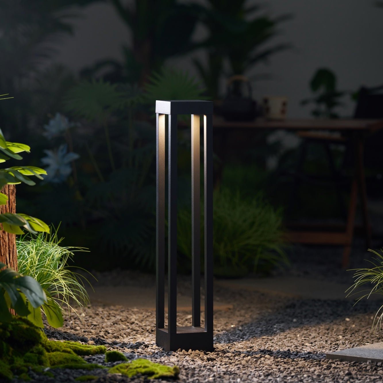 Obsidian Post Outdoor Light