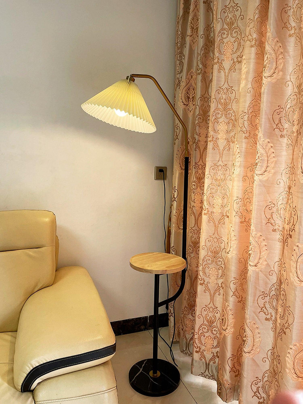 Ozz Floor Lamp