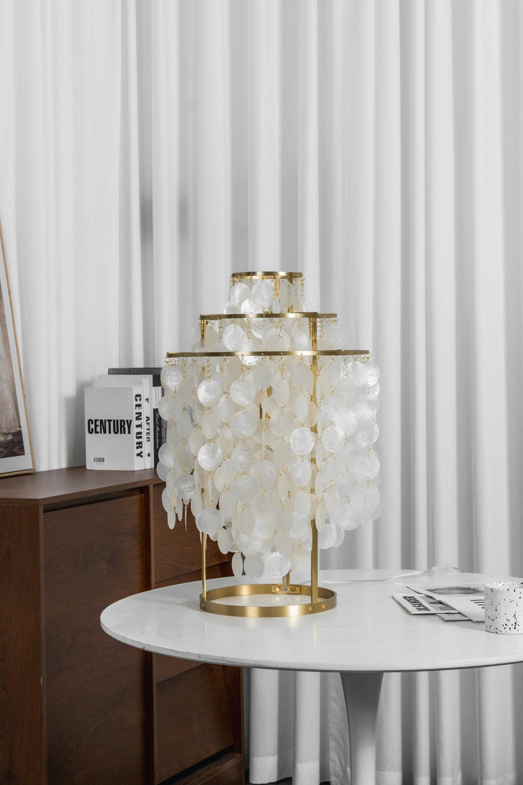 Round Shell Table Lamp