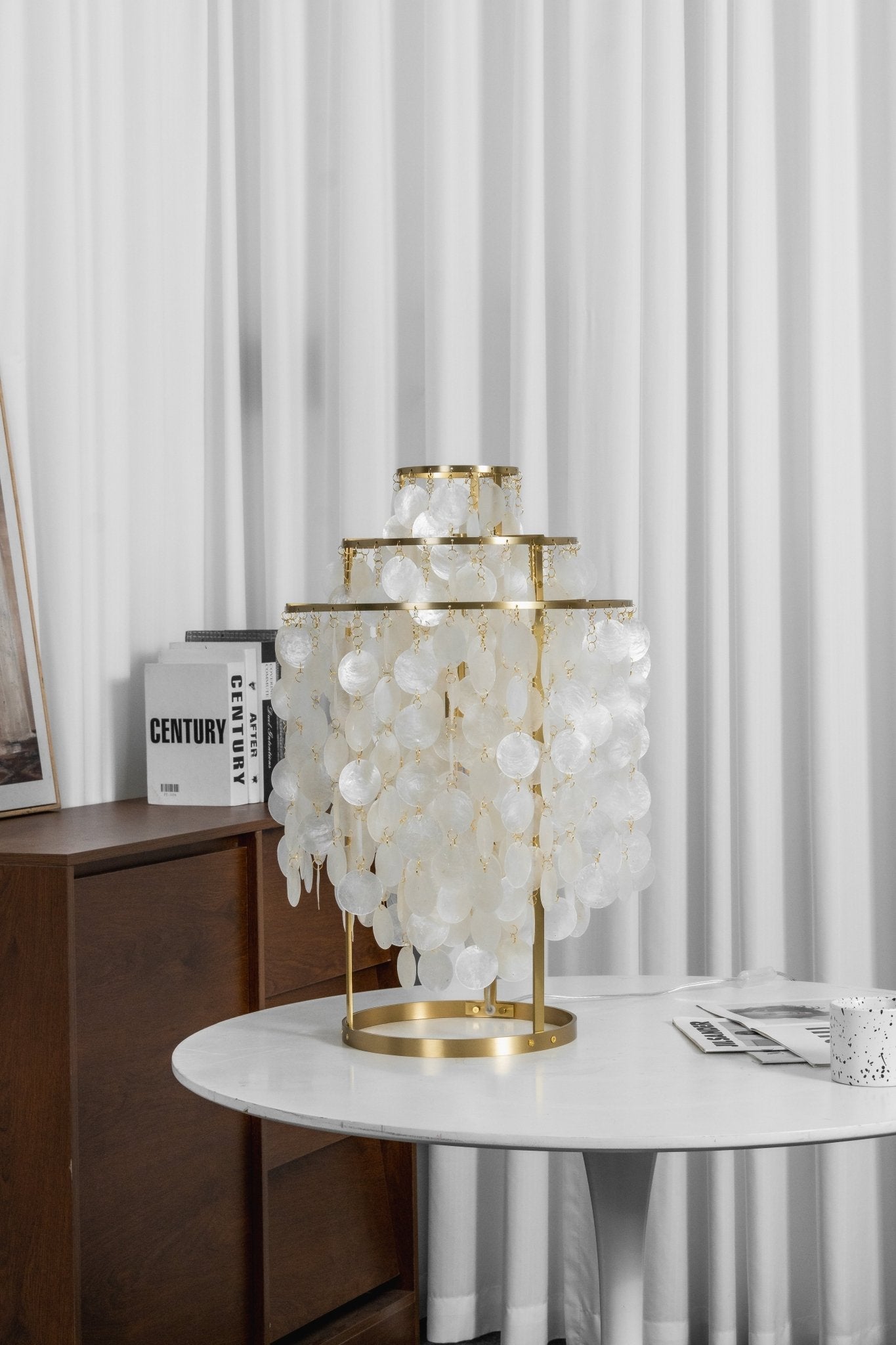 Round Shell Table Lamp