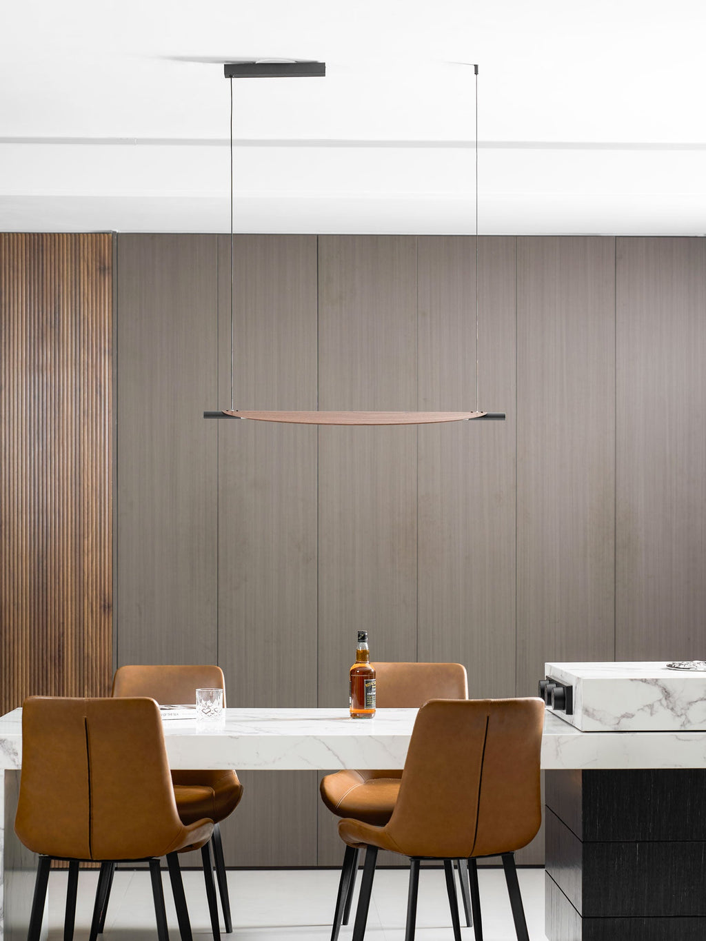 Sleek Board Pendant Lamp