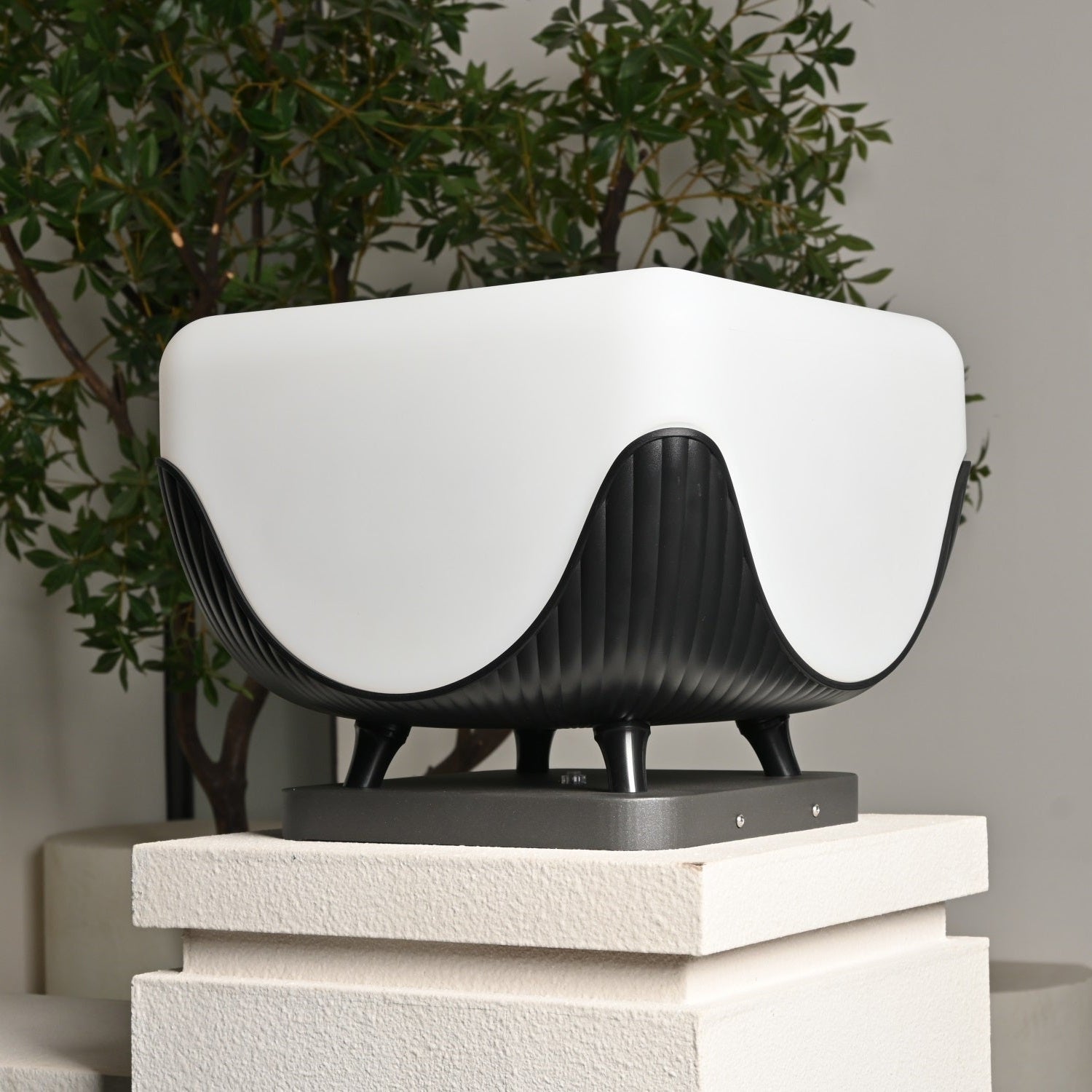 Solarca Cube Outdoor Light