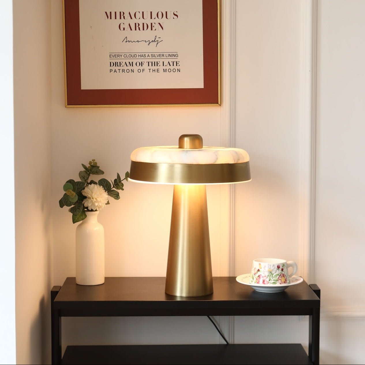 Solis Alabaster Disc Table Lamp