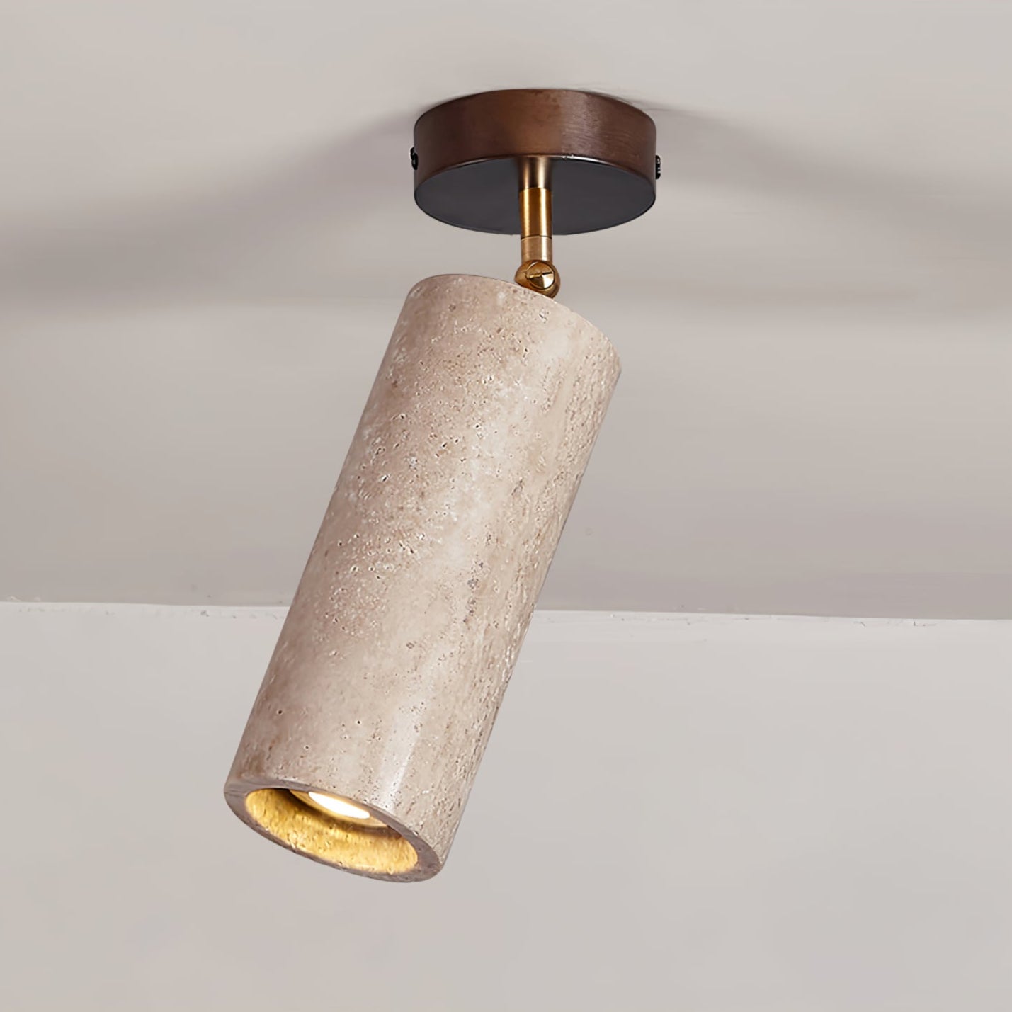 Solis Stone Spotlight