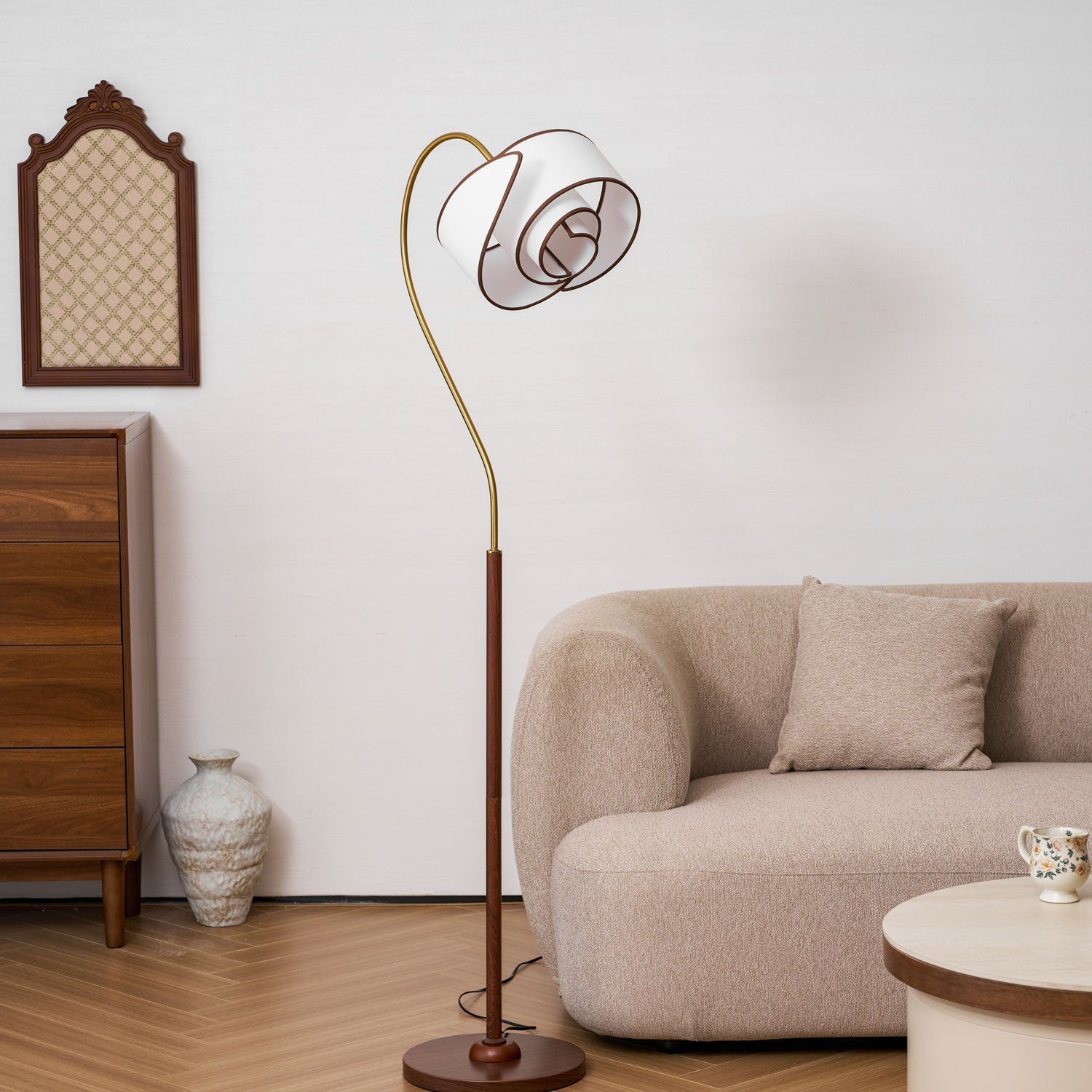 Stelmo Curved Neck Floor Lamp