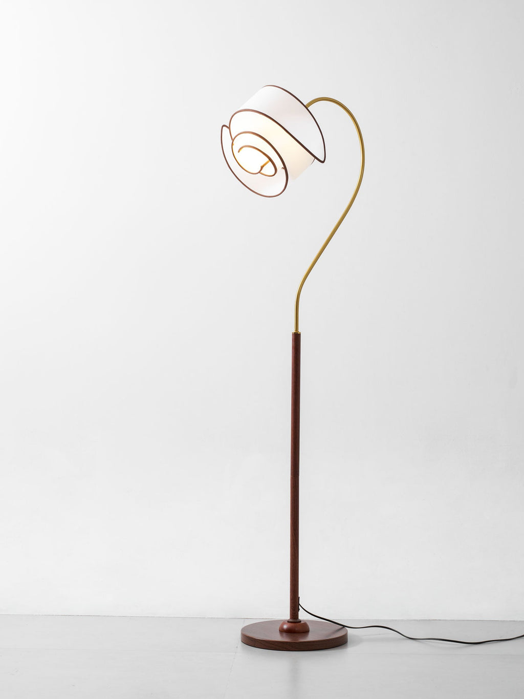 Stelmo Curved Neck Floor Lamp