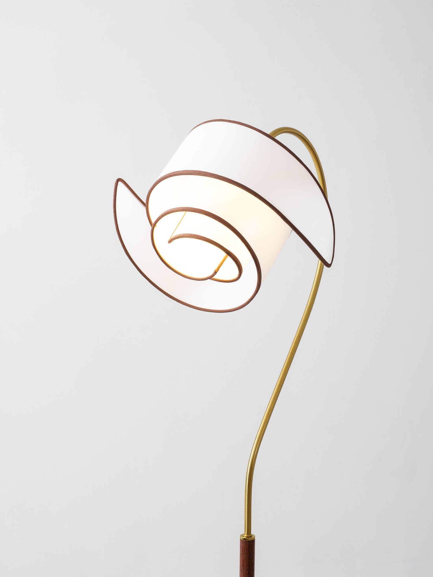 Stelmo Curved Neck Floor Lamp
