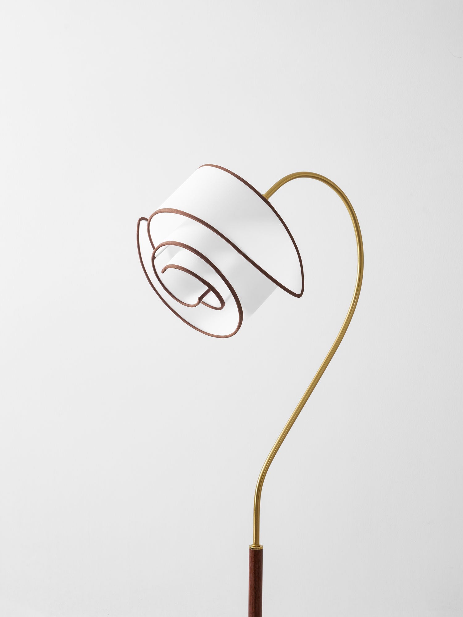 Stelmo Curved Neck Floor Lamp