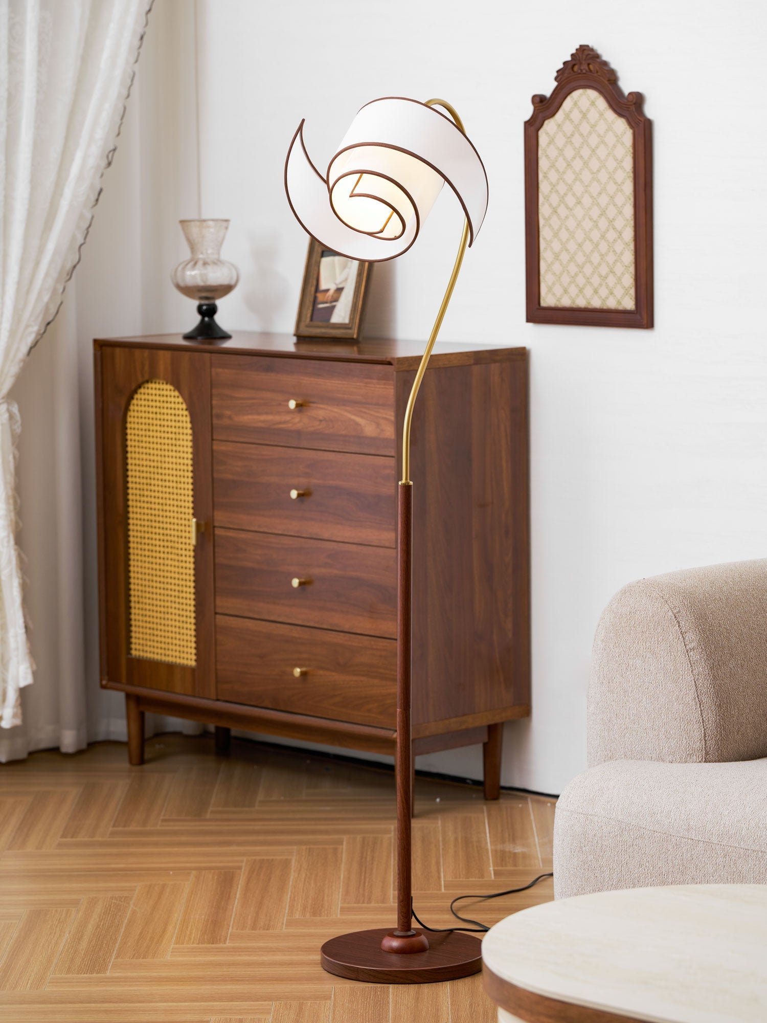 Stelmo Curved Neck Floor Lamp