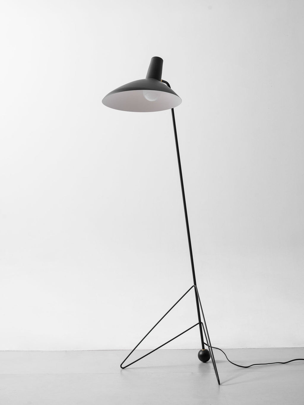 Svelte Noir Floor Lamp