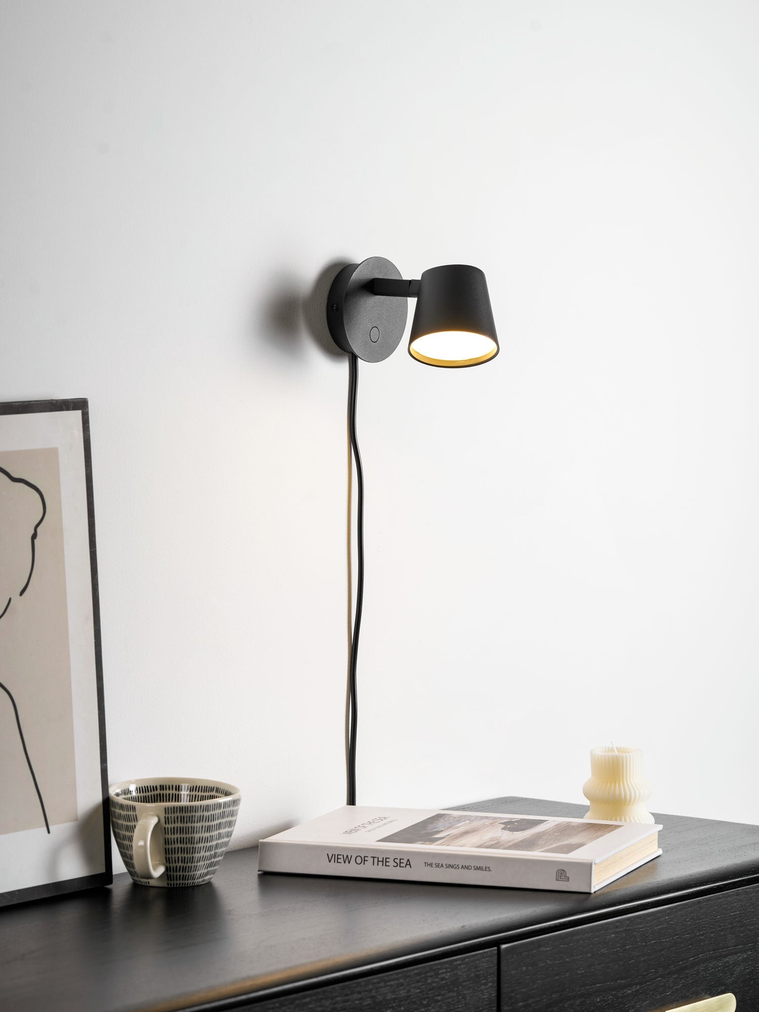 Tip Plug-In Wall Lamp