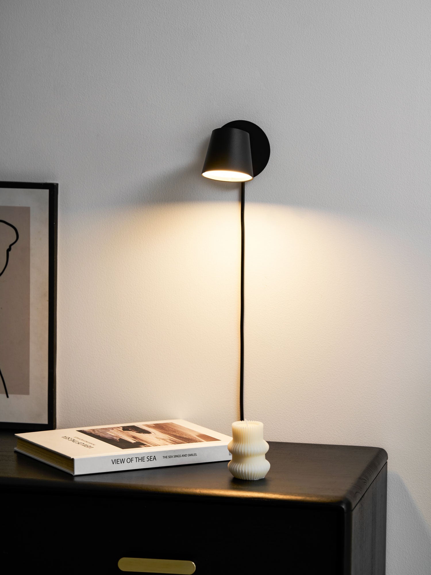 Tip Plug-In Wall Lamp