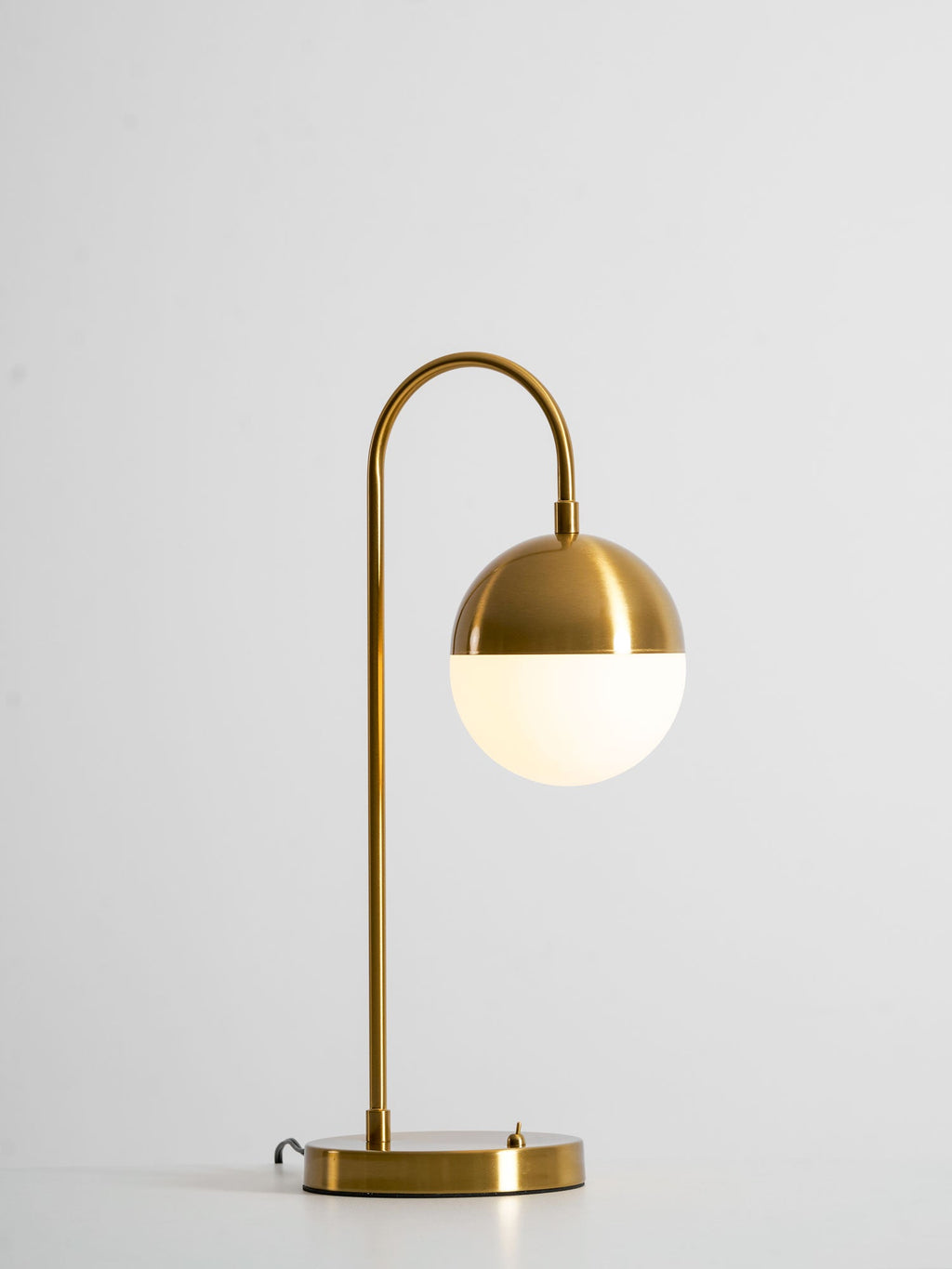 Cedar Moss Table Lamp