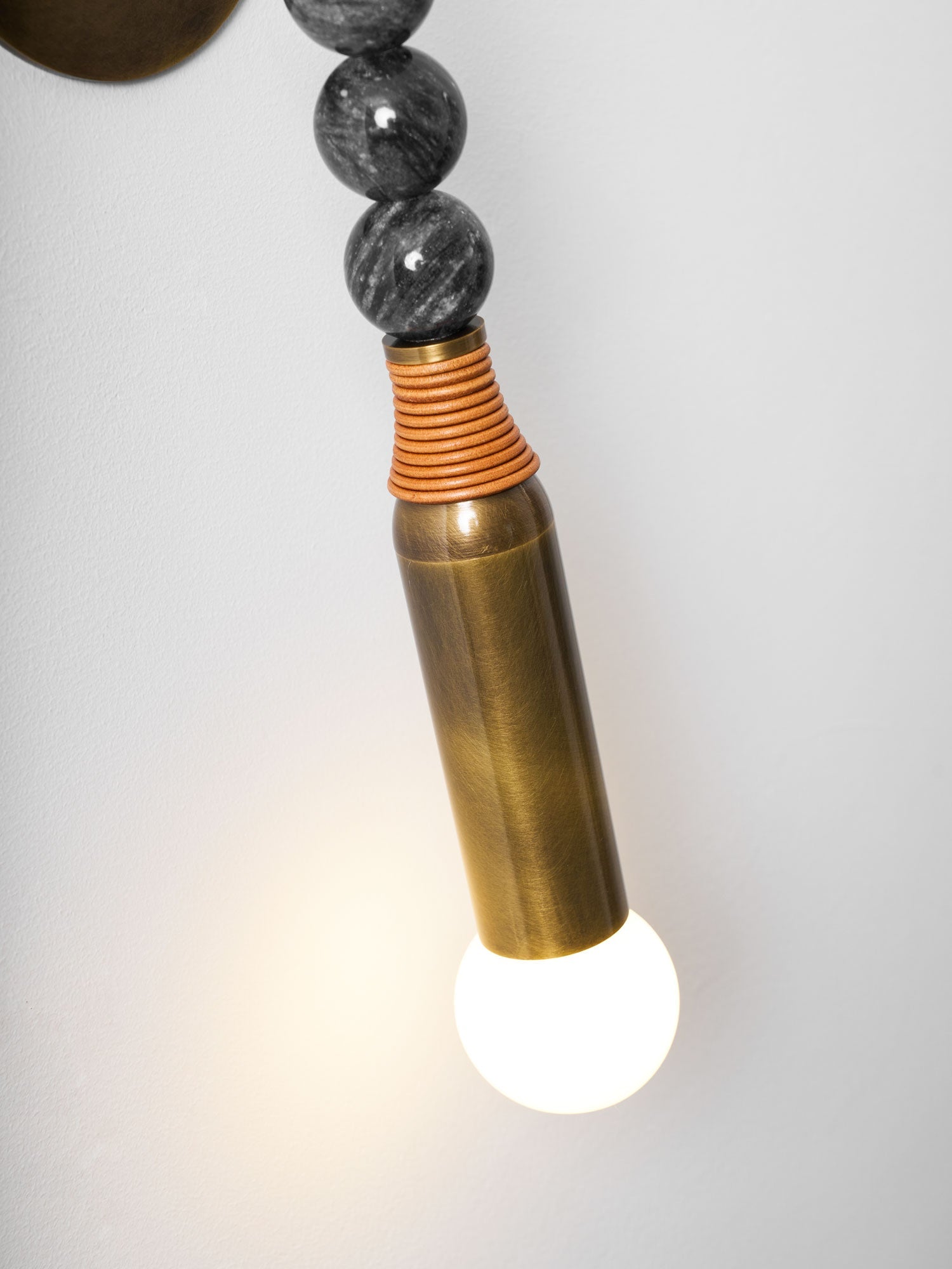 Toam Wall Lamp