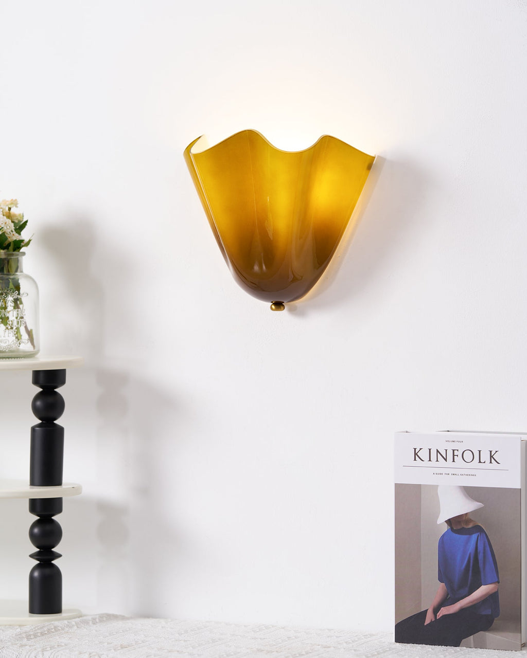 Petalia Wall Light