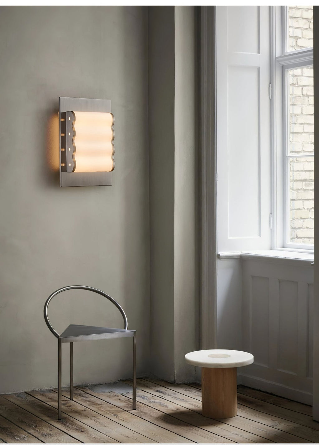 Wavelet Wall Lamp