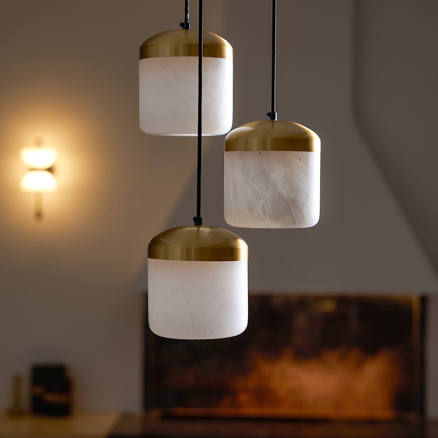Asta Alabaster Pendant Light