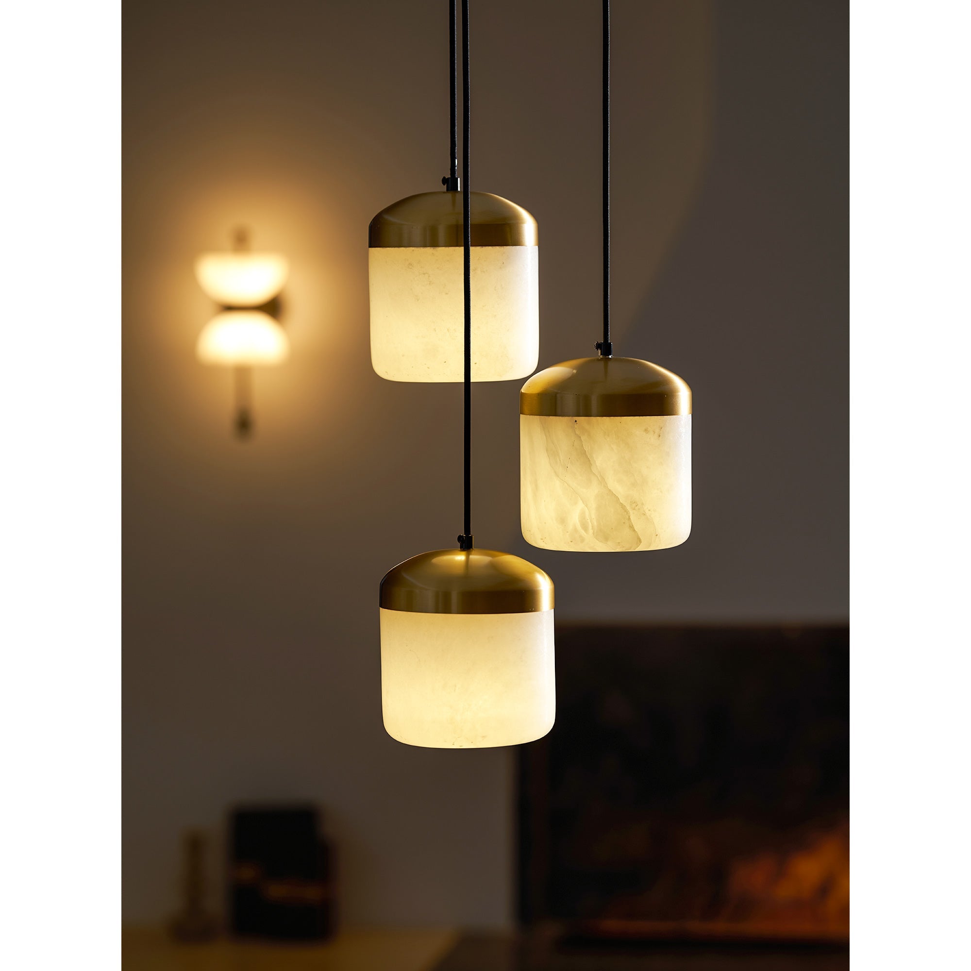 Asta Alabaster Pendant Light