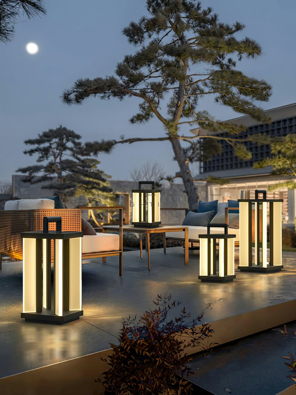 Metroluxe Outdoor Light