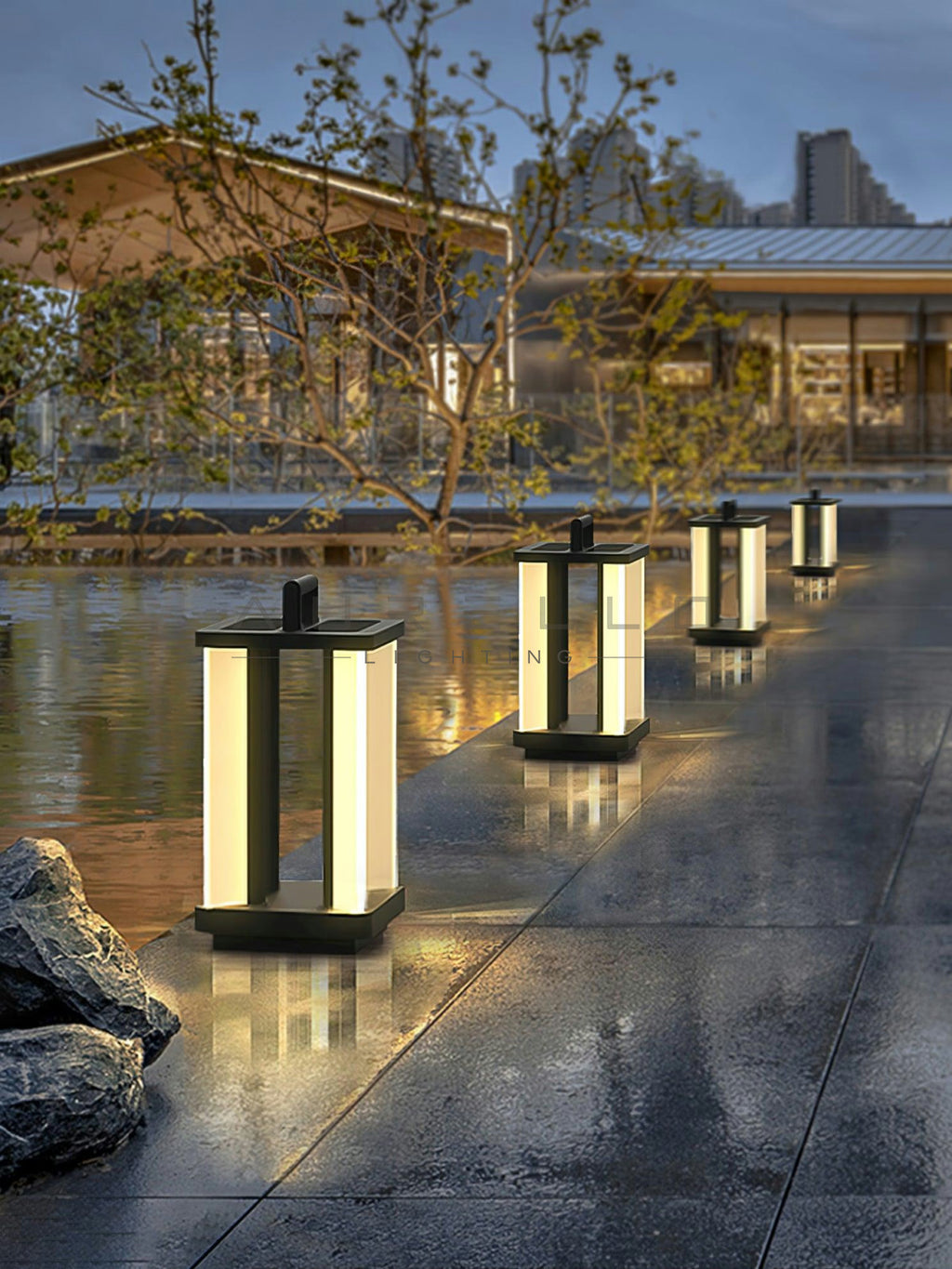 Metroluxe Outdoor Light