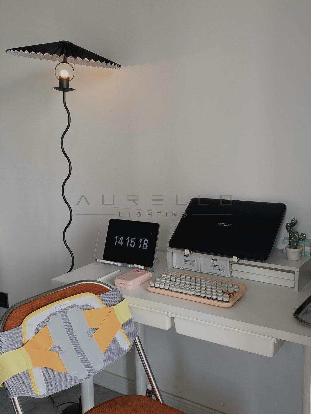 Squiggle Floor Lamp